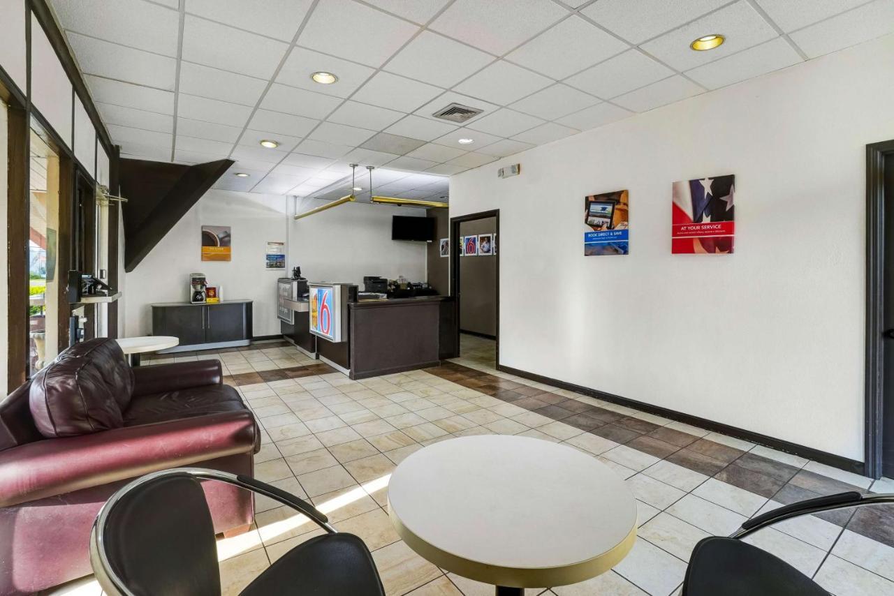 Hotel 6-lawrenceville, Nj 2*